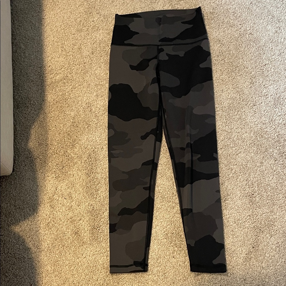 Women’s Aerie Cropped Camo Leggings